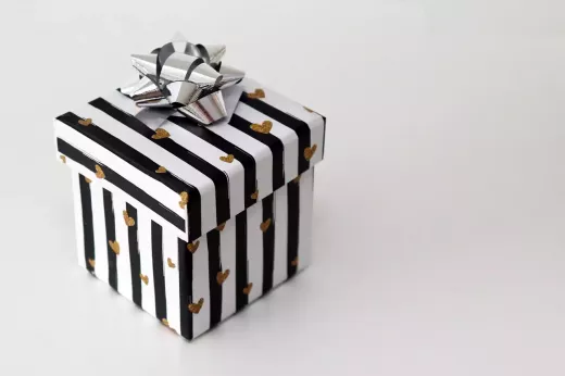 The Ultimate Christmas Gift Guide for Sisters: From Skincare to Loungewear